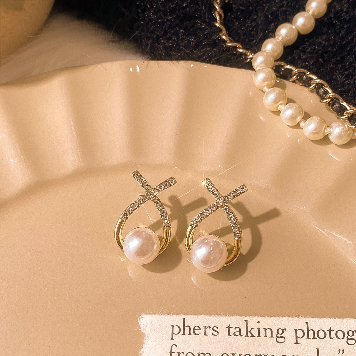 SUPER OFFER: PEARL EARRINGS (PLACED GOLD) AT 70%