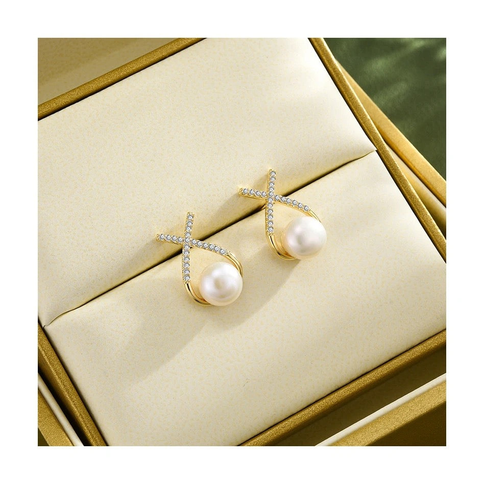 SUPER OFFER: PEARL EARRINGS (PLACED GOLD) AT 70%