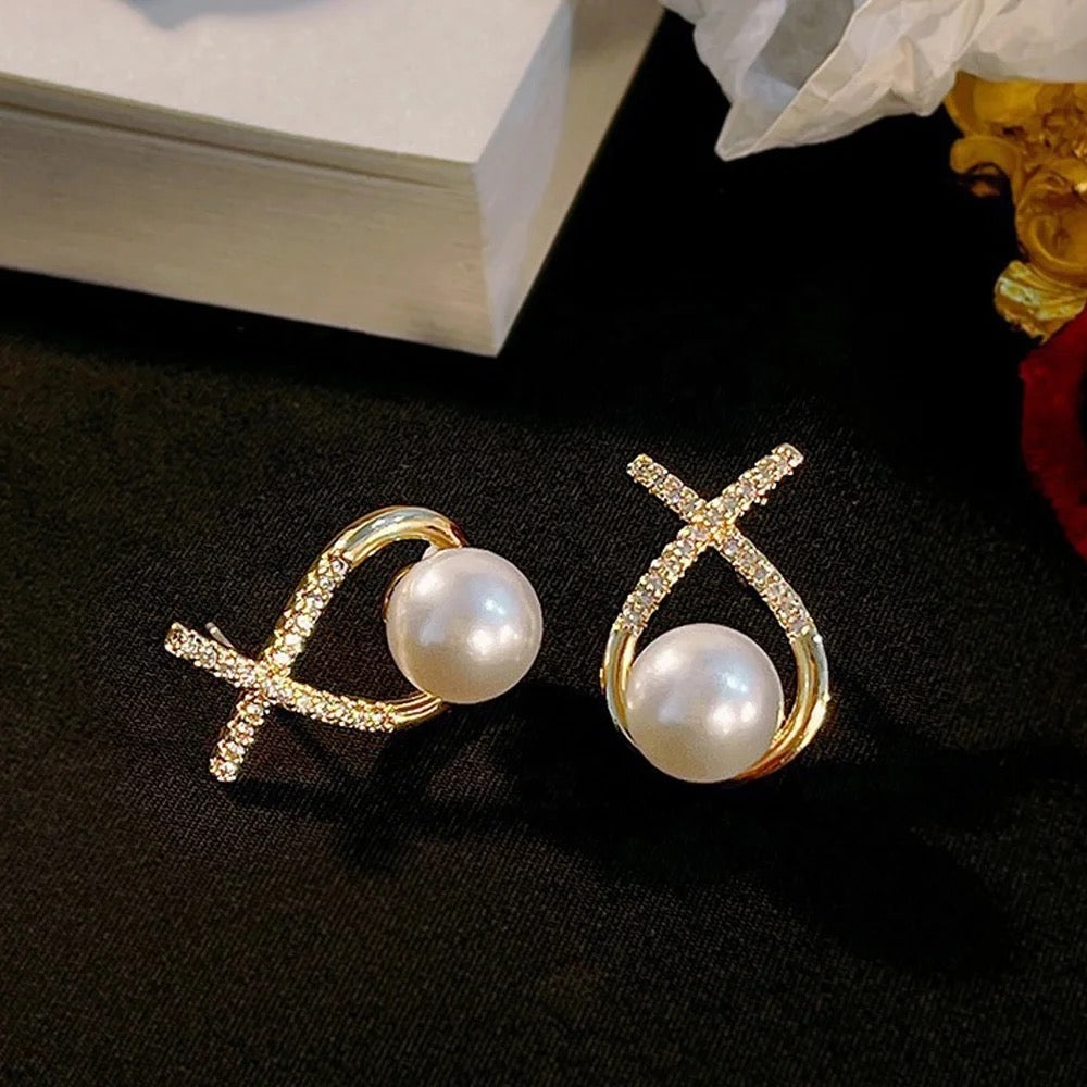 SUPER OFFER: PEARL EARRINGS (PLACED GOLD) AT 70%